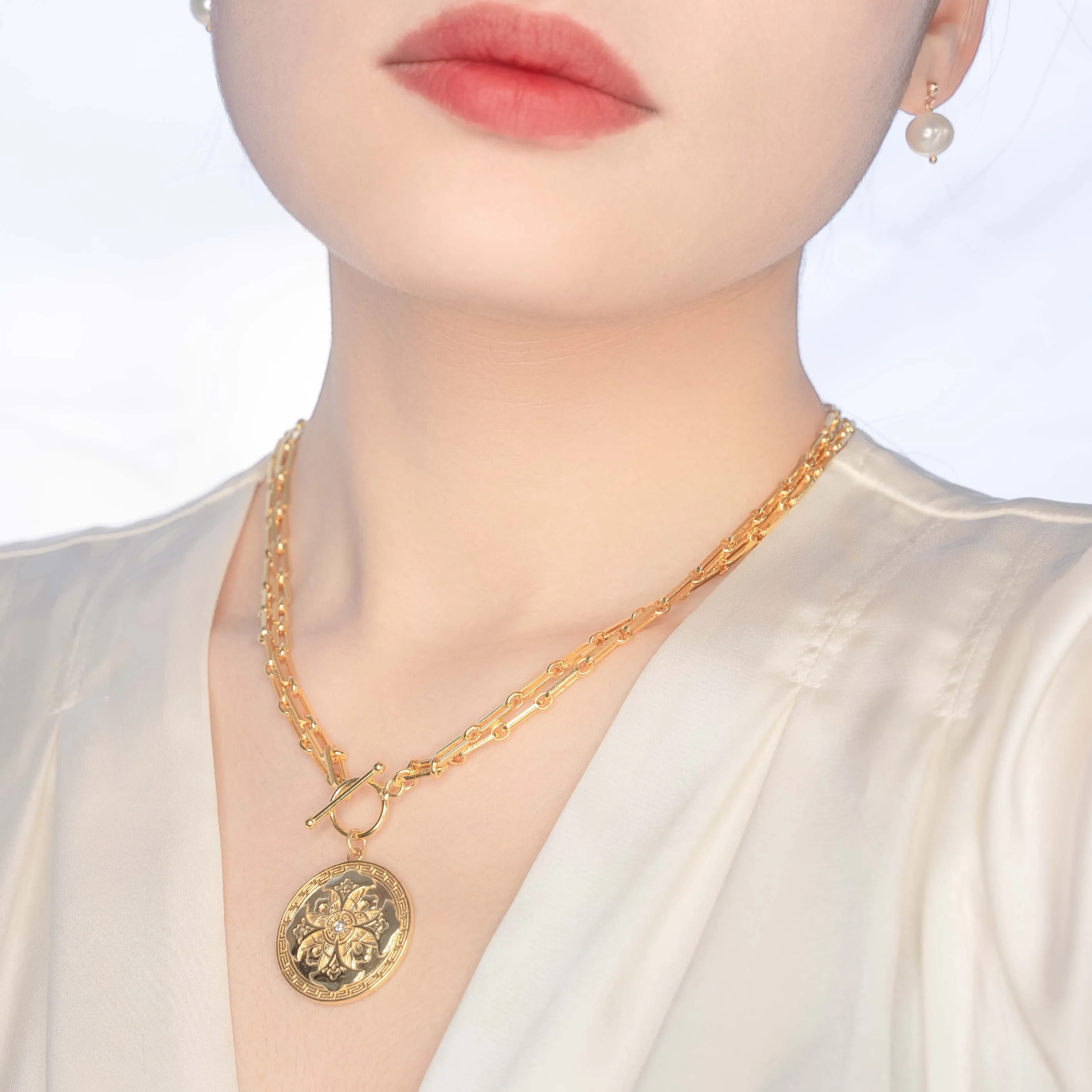Auspicious Flower Pendant Necklace