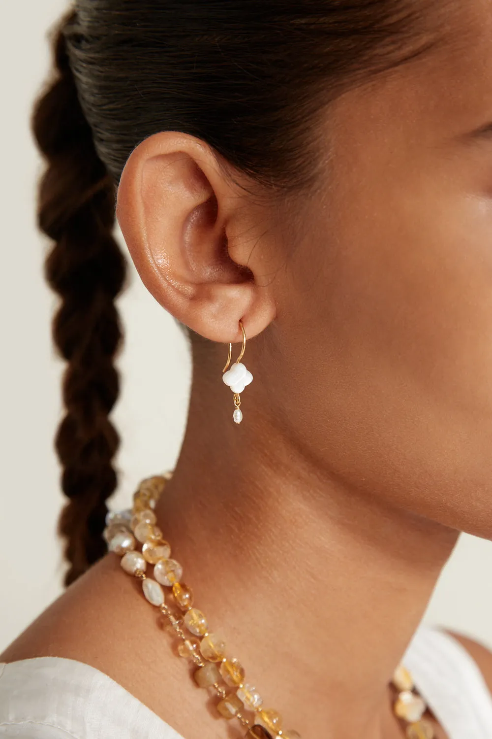 Clover Drop Earrings White MOP