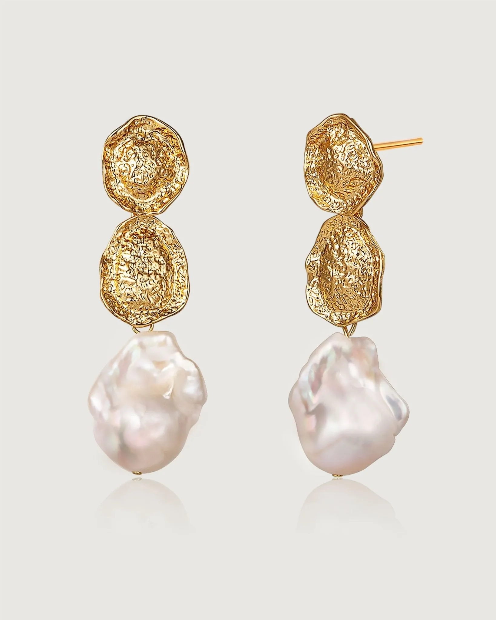 Desolate Realm Baroque Pearl Earring