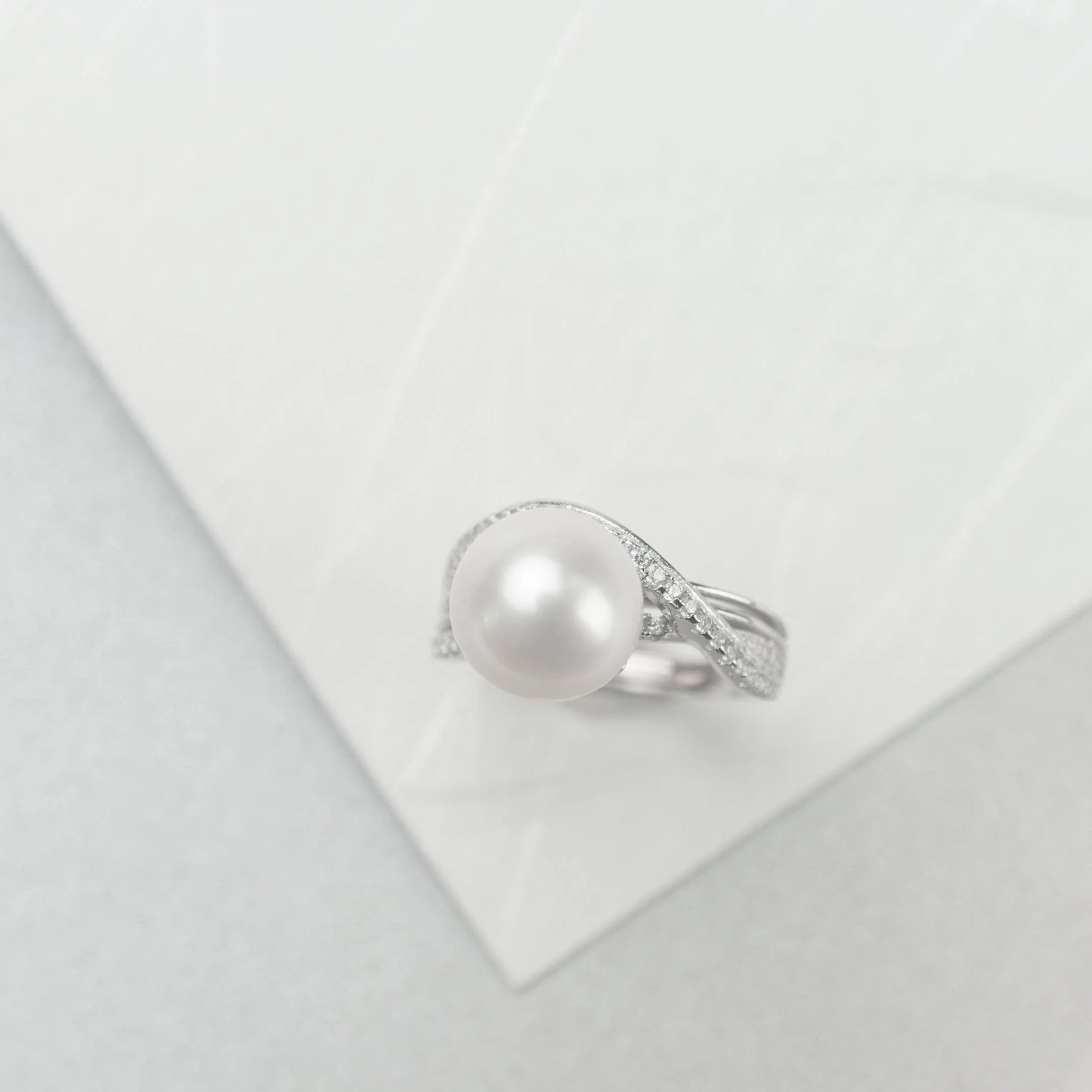 Elegant Freshwater Pearl Ring WR00070