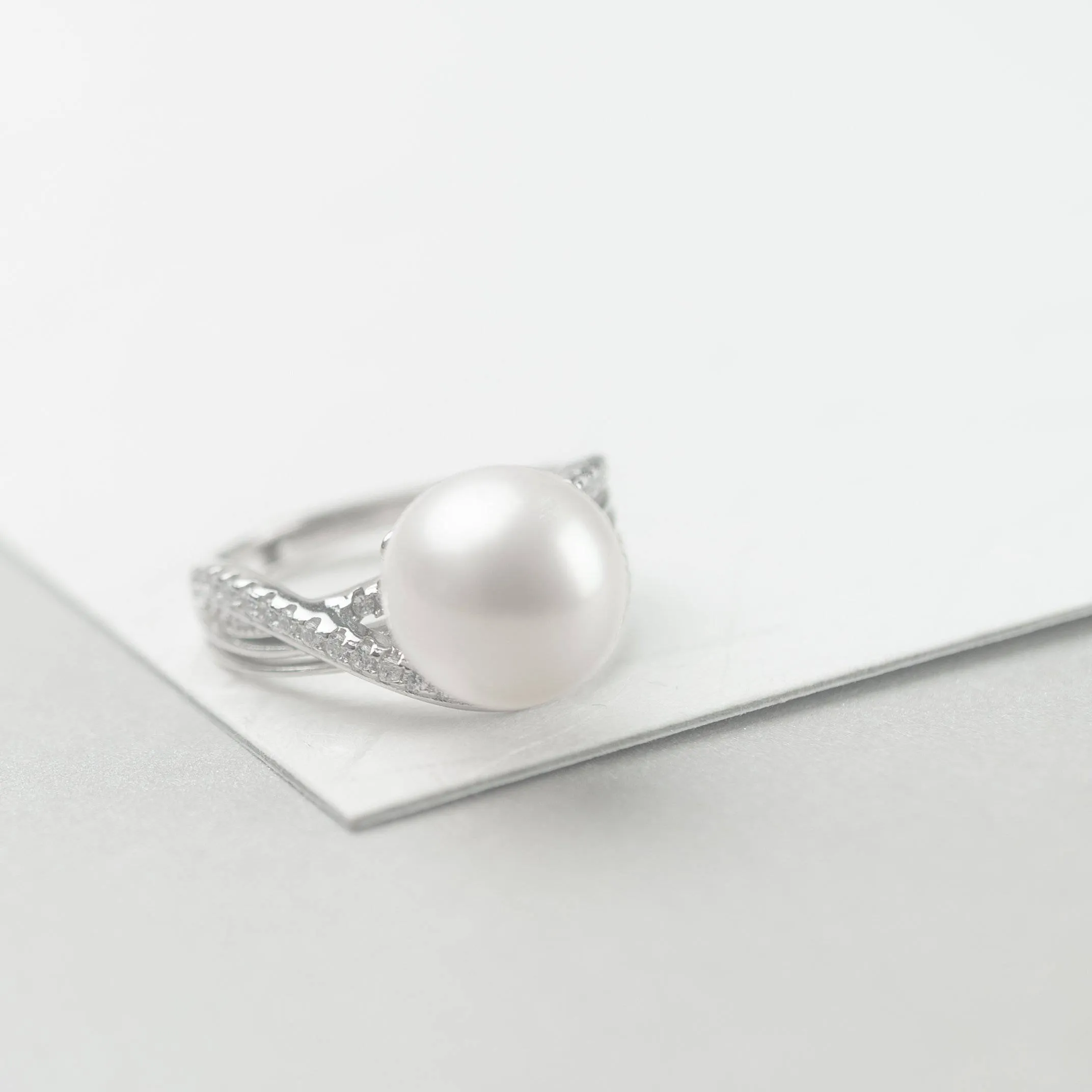 Elegant Freshwater Pearl Ring WR00070