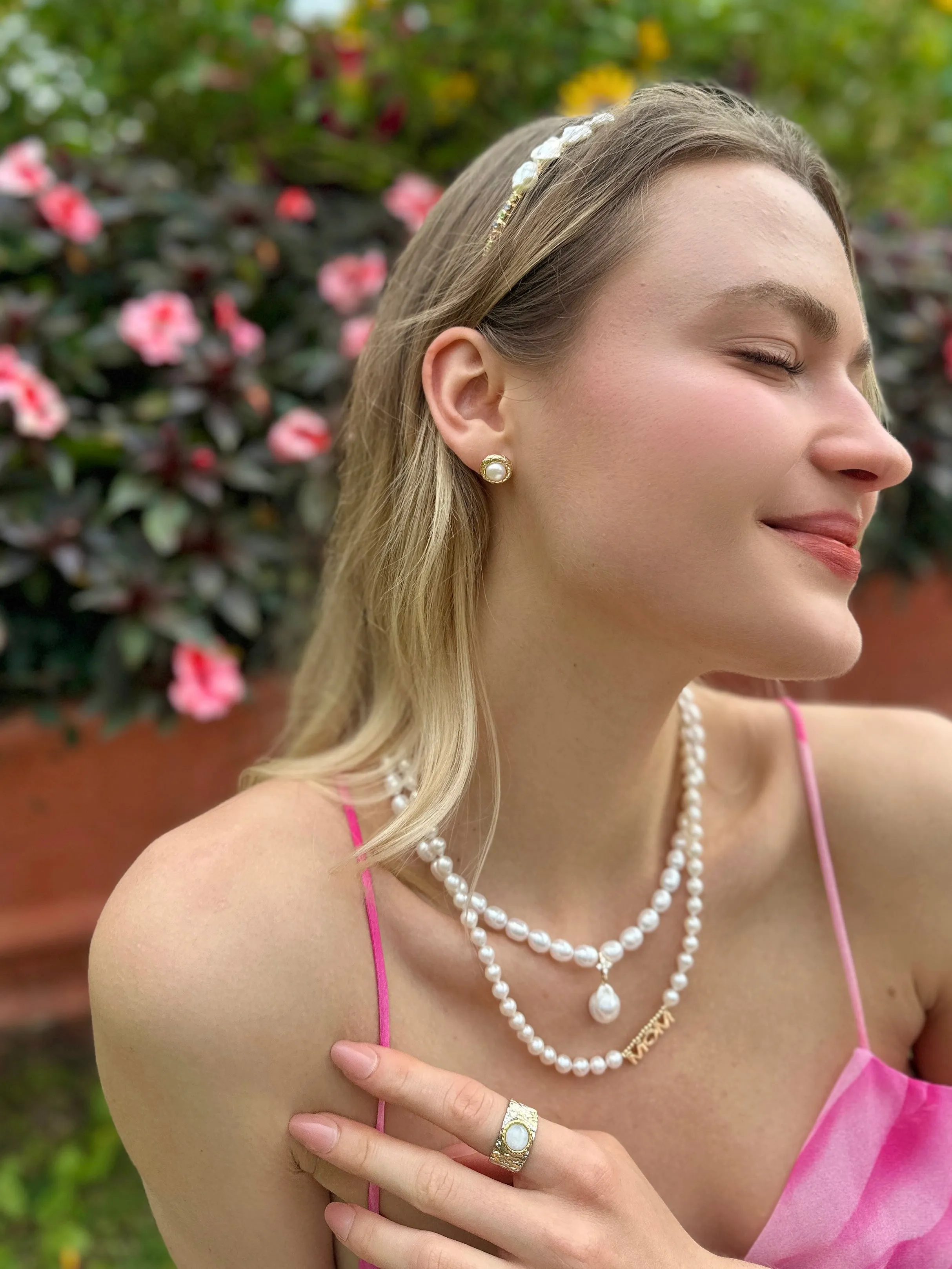 Freshwater Pearls with MOM Pendant Necklace LN060