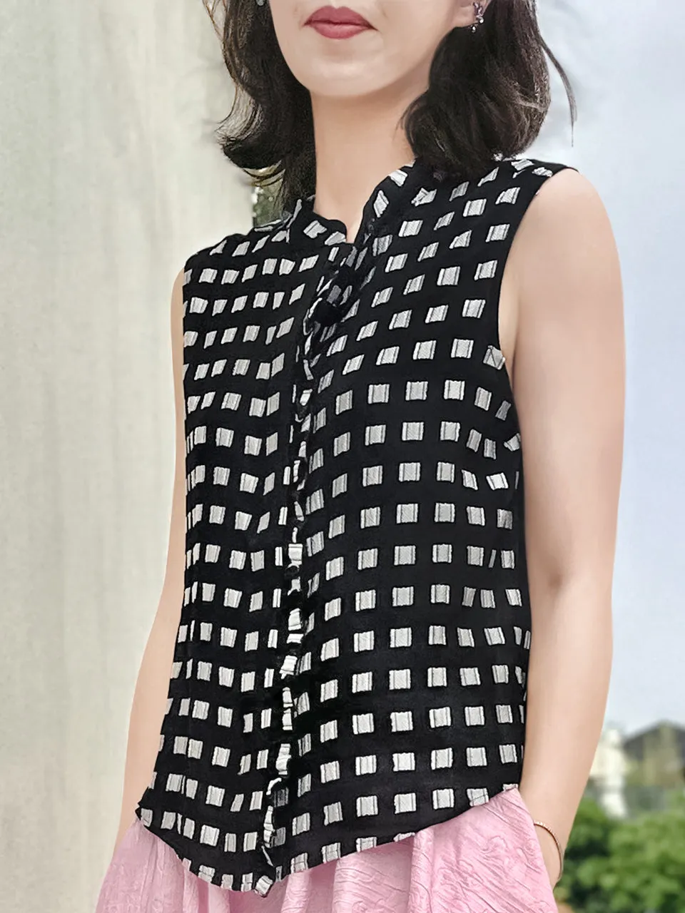 Last Chance! Monochrome Checker Embroidered Silky Sleeveless Blouse