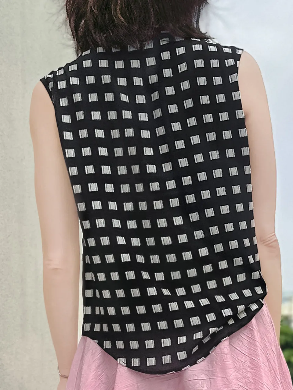 Last Chance! Monochrome Checker Embroidered Silky Sleeveless Blouse