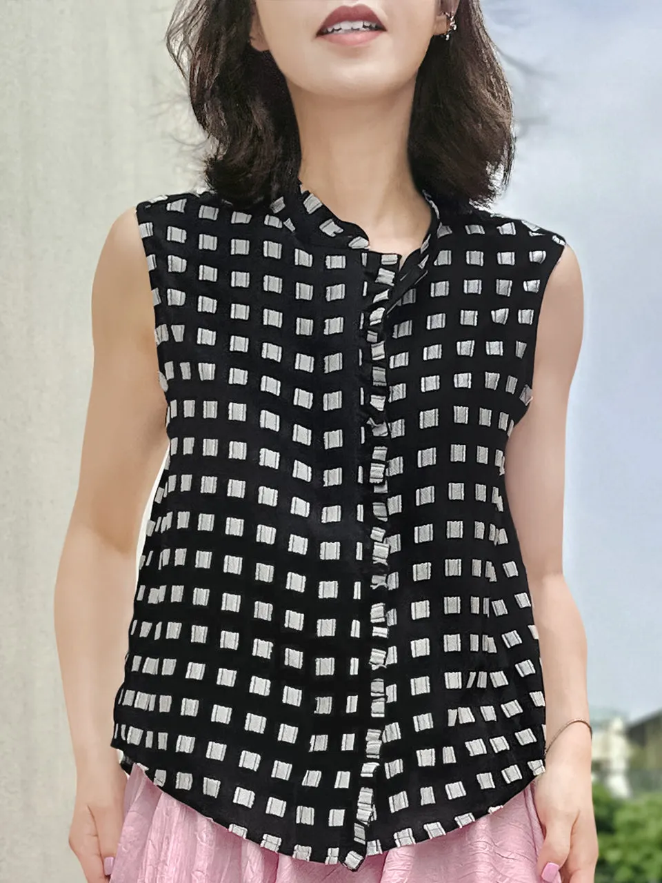 Last Chance! Monochrome Checker Embroidered Silky Sleeveless Blouse