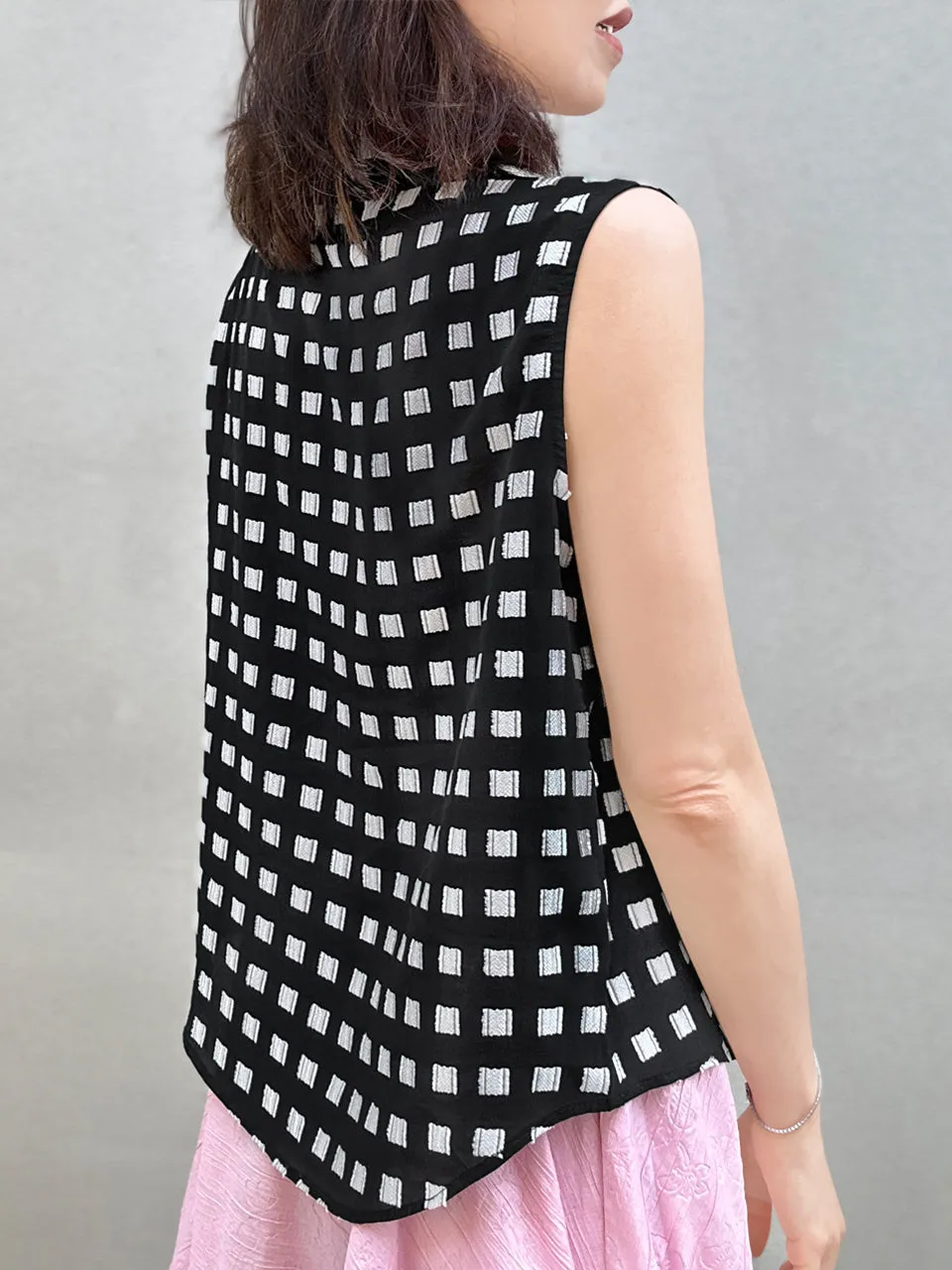 Last Chance! Monochrome Checker Embroidered Silky Sleeveless Blouse