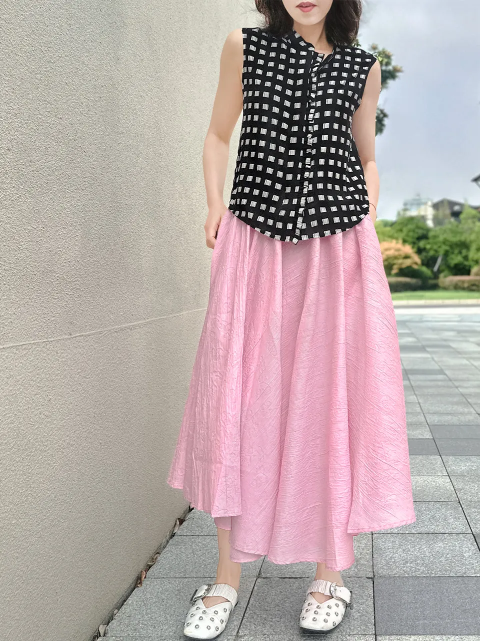 Last Chance! Monochrome Checker Embroidered Silky Sleeveless Blouse