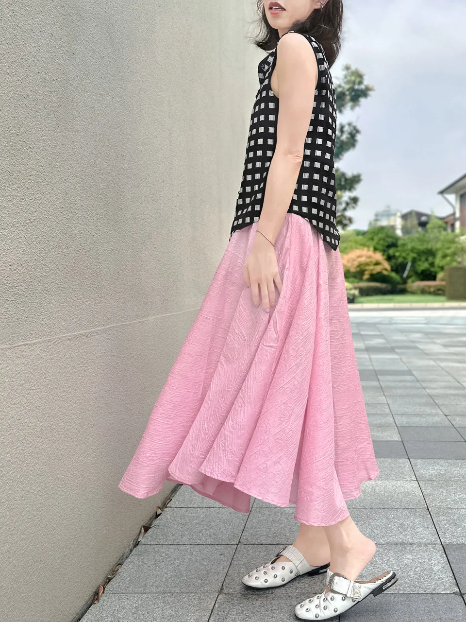 Last Chance! Monochrome Checker Embroidered Silky Sleeveless Blouse