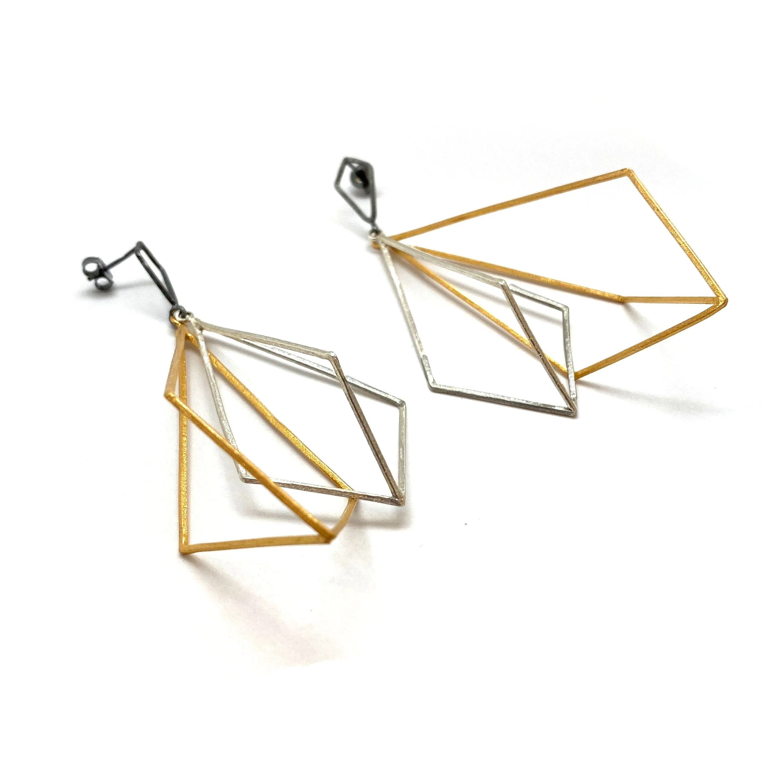 Mixed Large Geometric Layered Drops