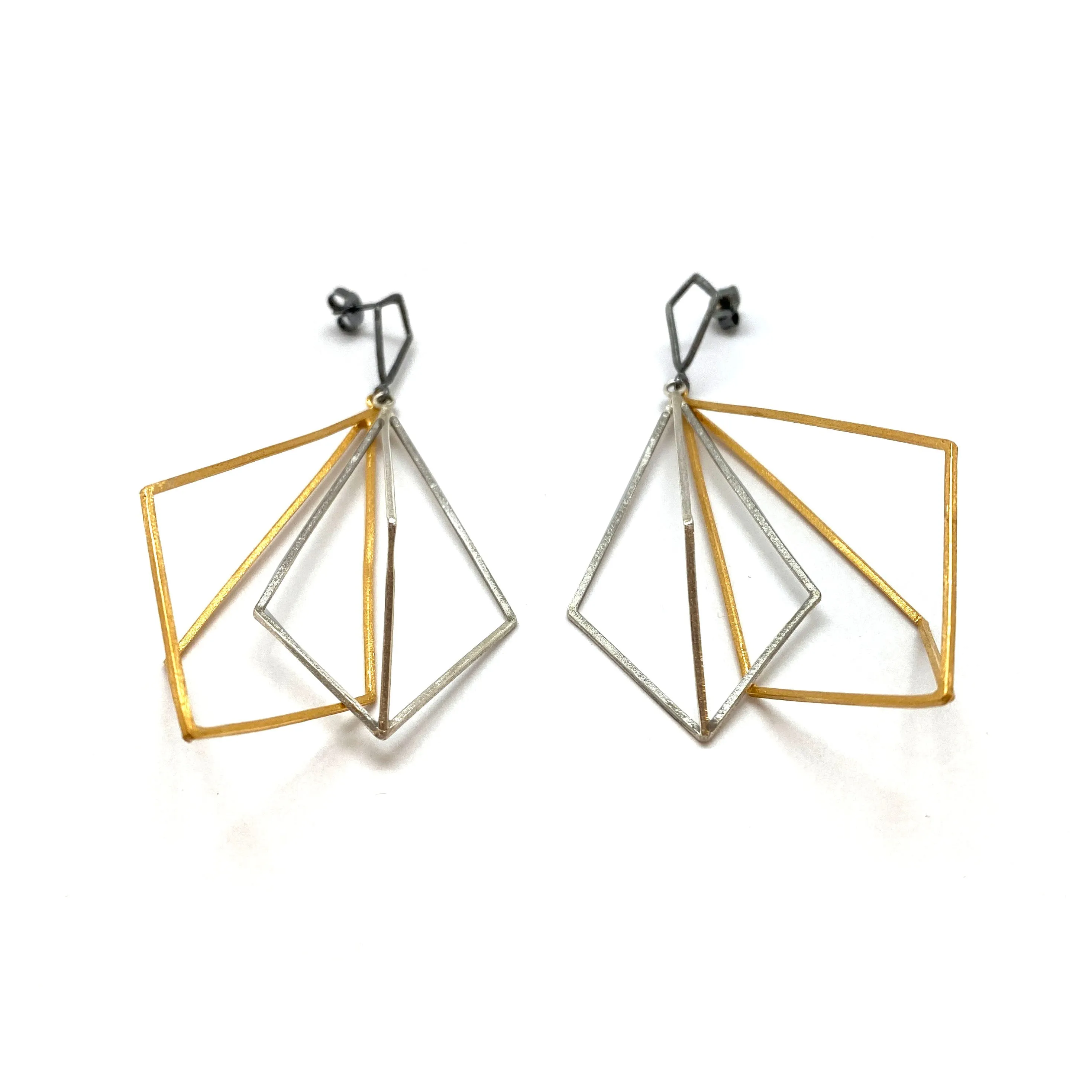 Mixed Large Geometric Layered Drops