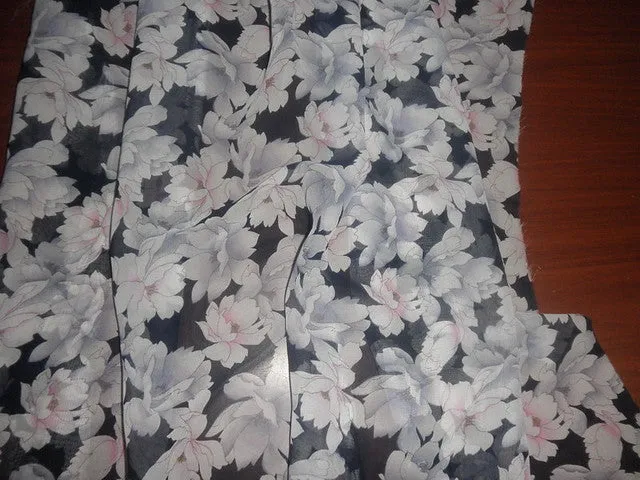 Silk georgette 44&quot; wide~chic floral print