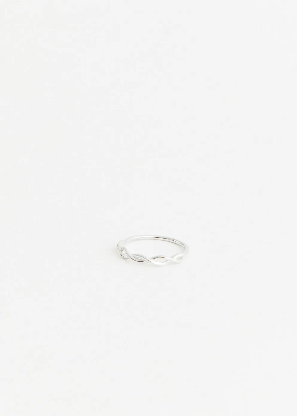 Slim Twist Ring
