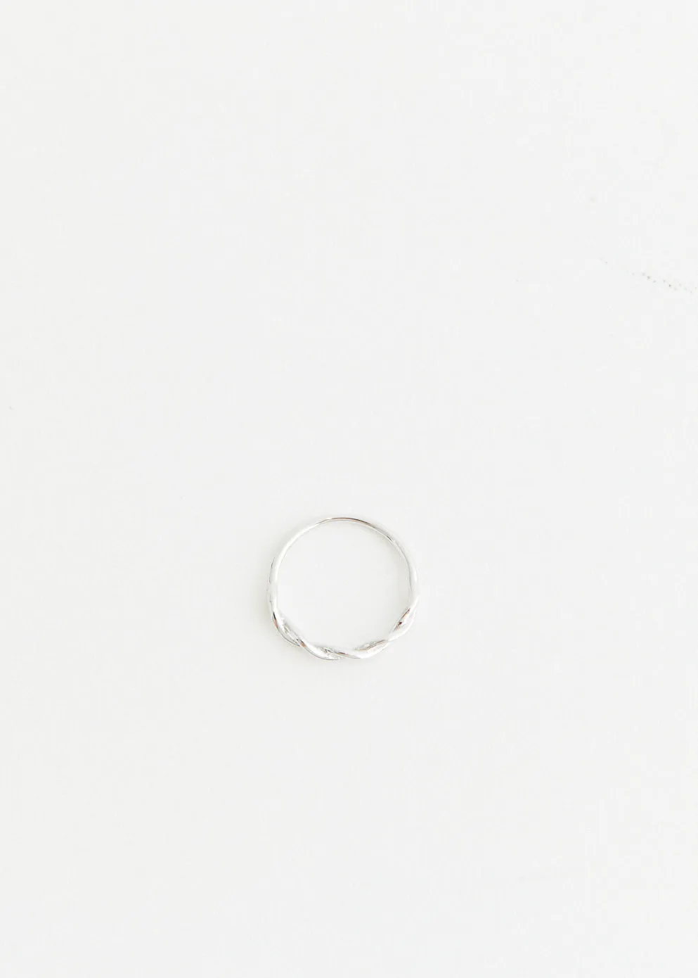 Slim Twist Ring