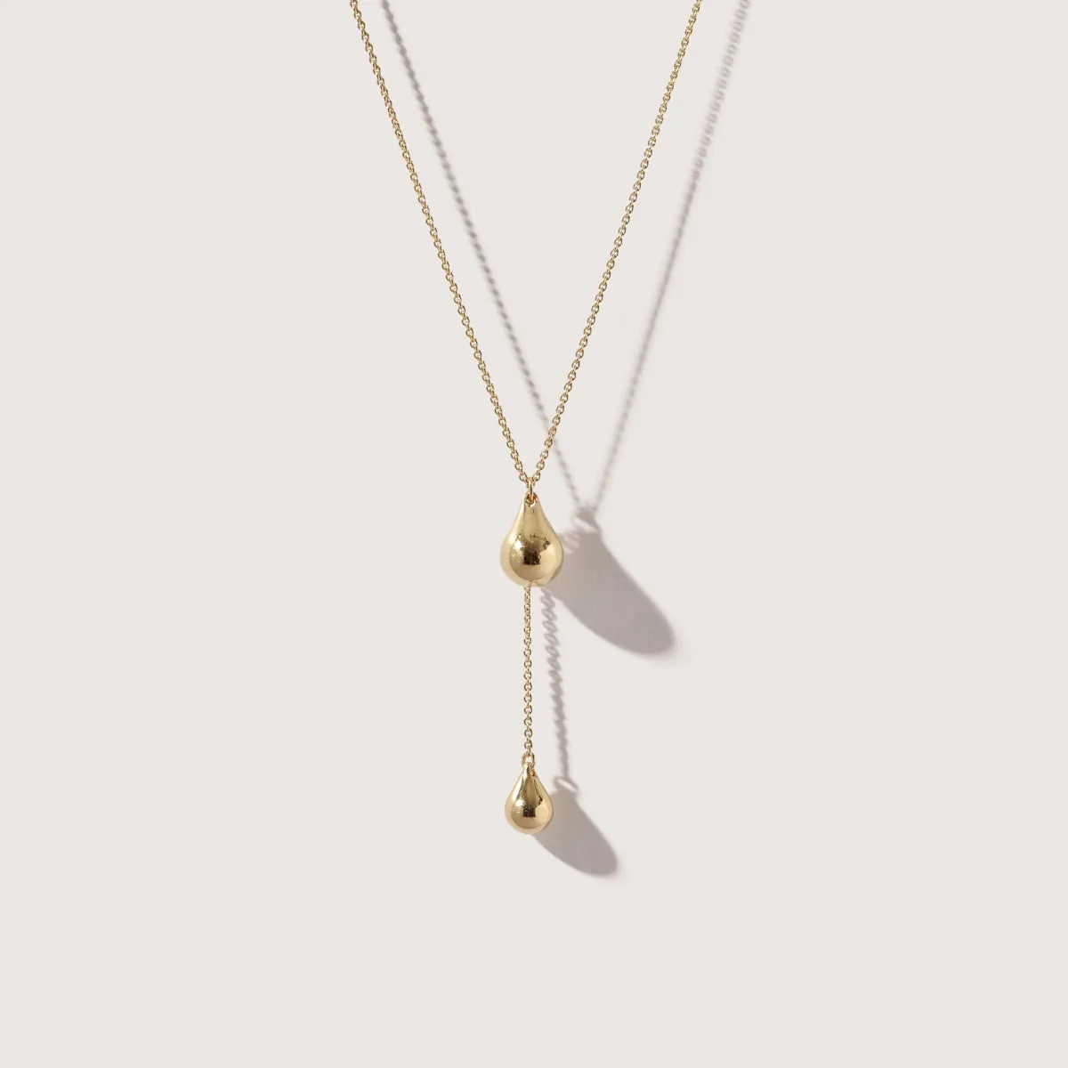 Stilla Lariat Necklace