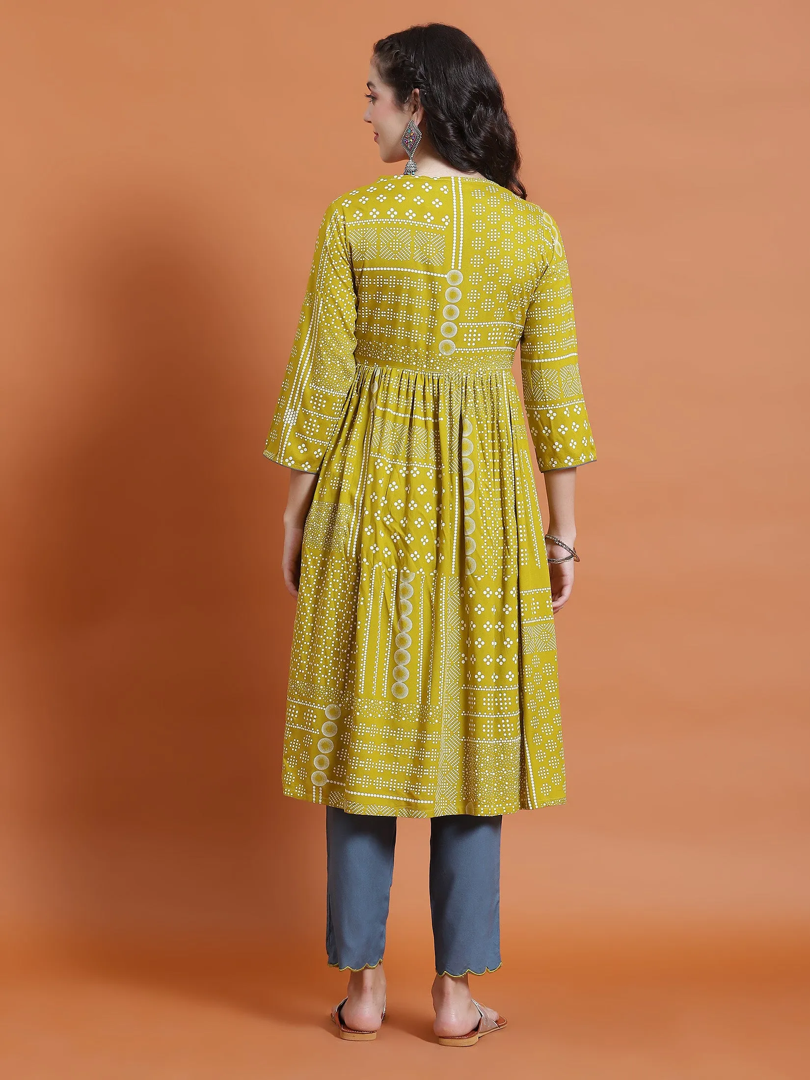 Women Green Geometric Print Kurta Jacket Trouser