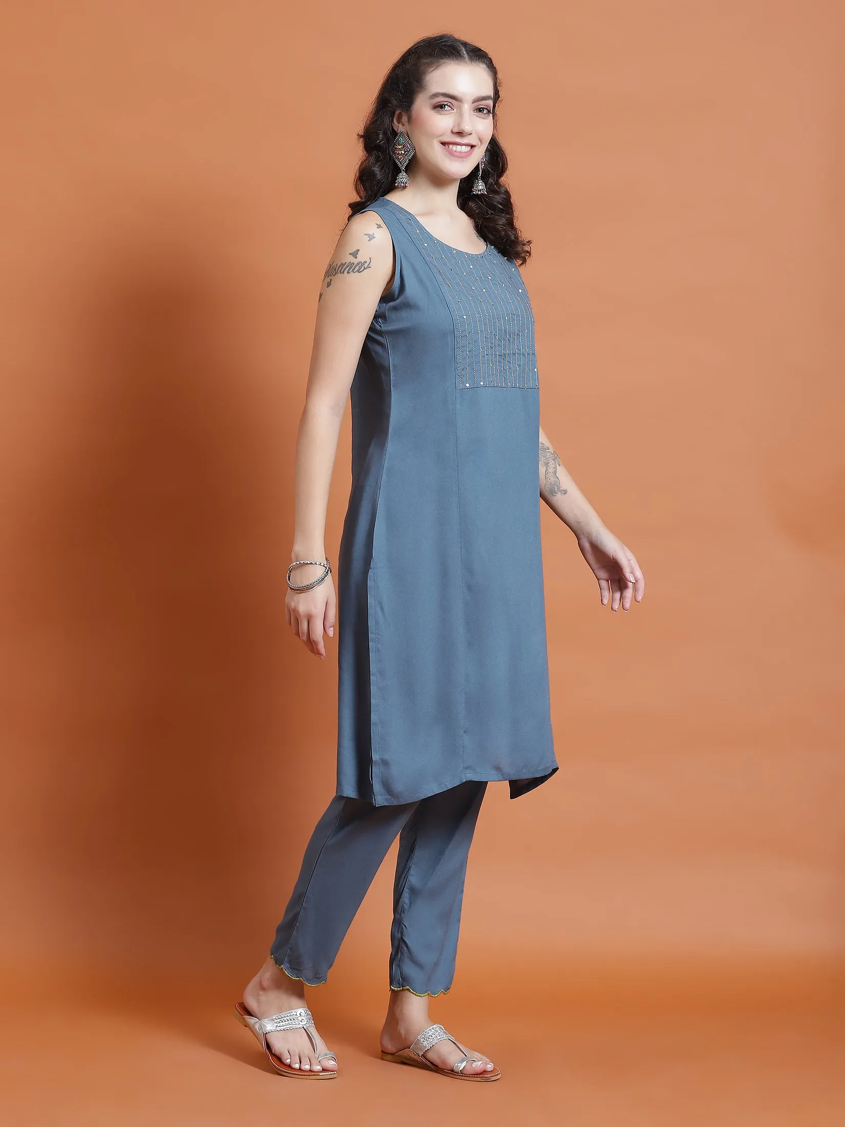 Women Green Geometric Print Kurta Jacket Trouser