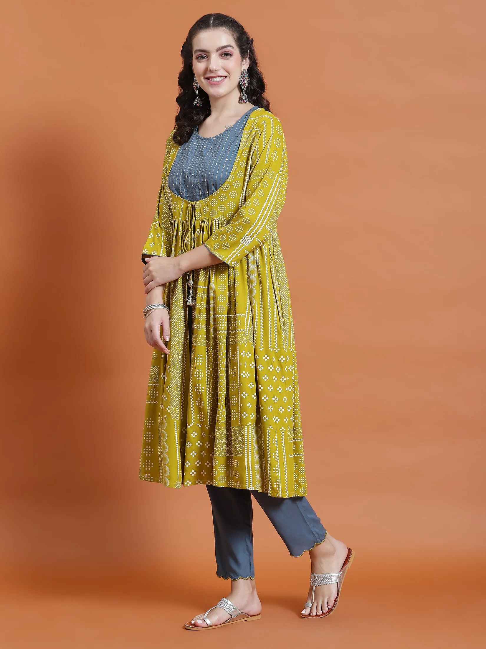 Women Green Geometric Print Kurta Jacket Trouser