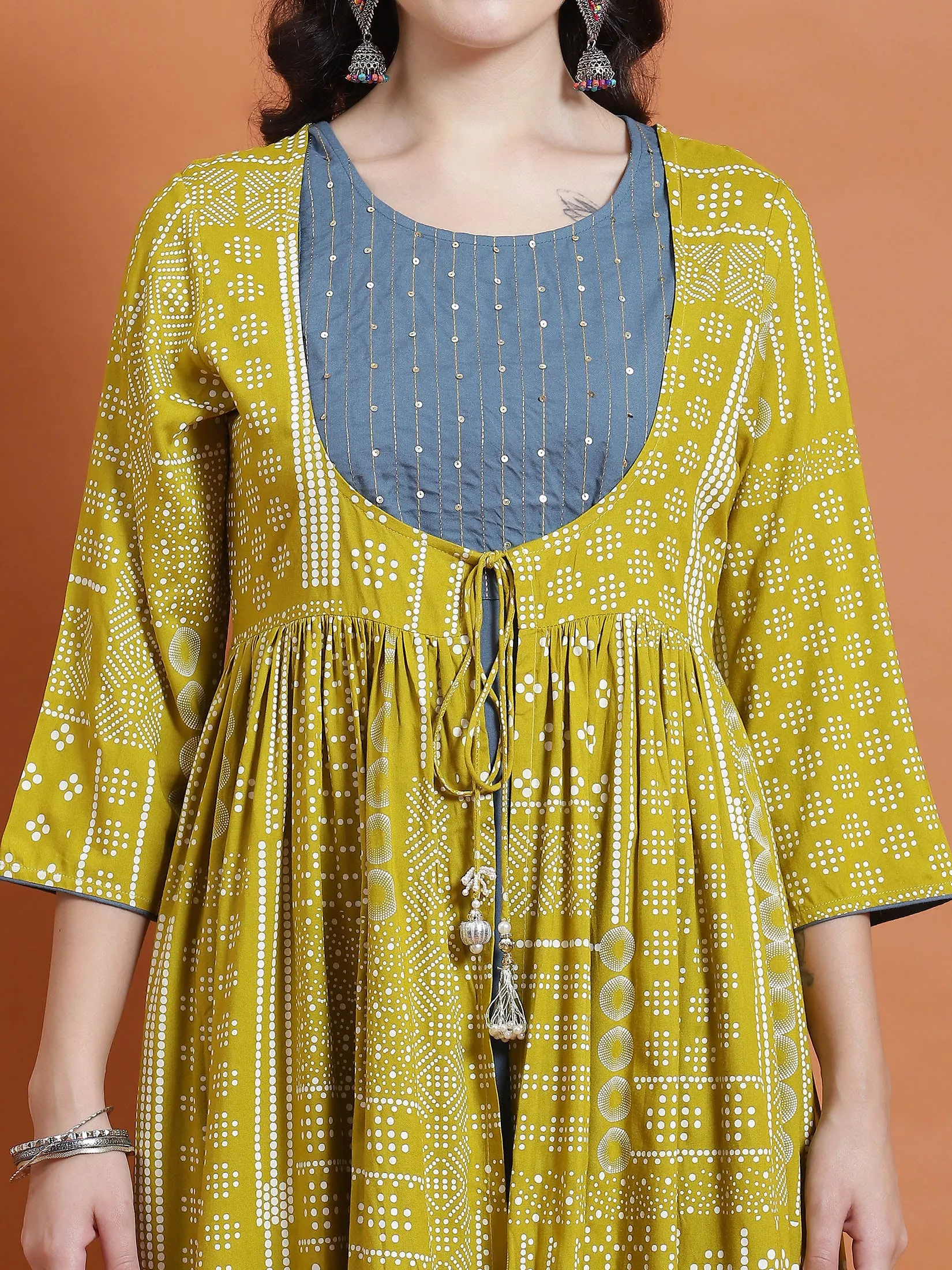 Women Green Geometric Print Kurta Jacket Trouser