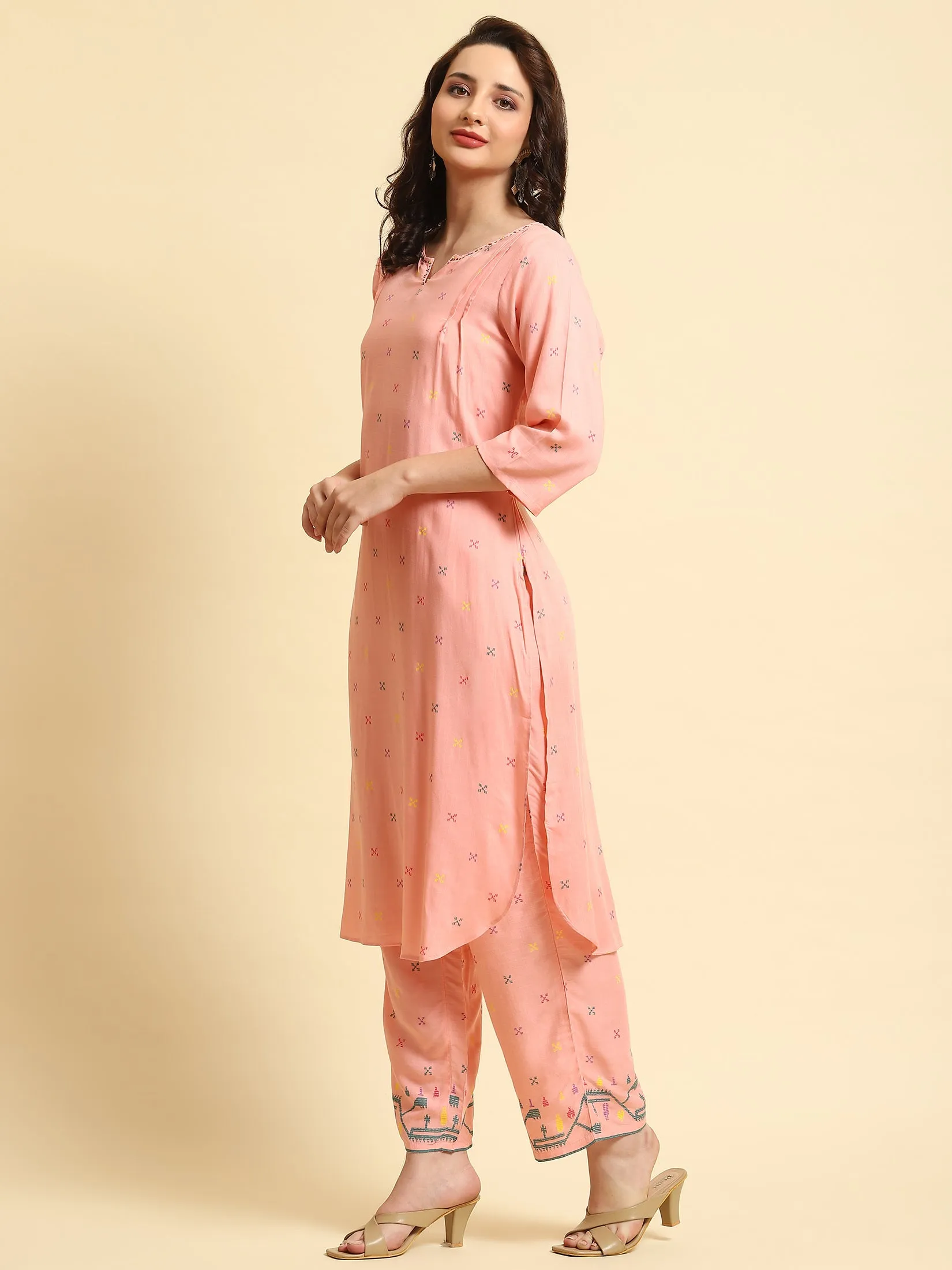 Women Pink Geometric Printed Kurta With Comfort Pant